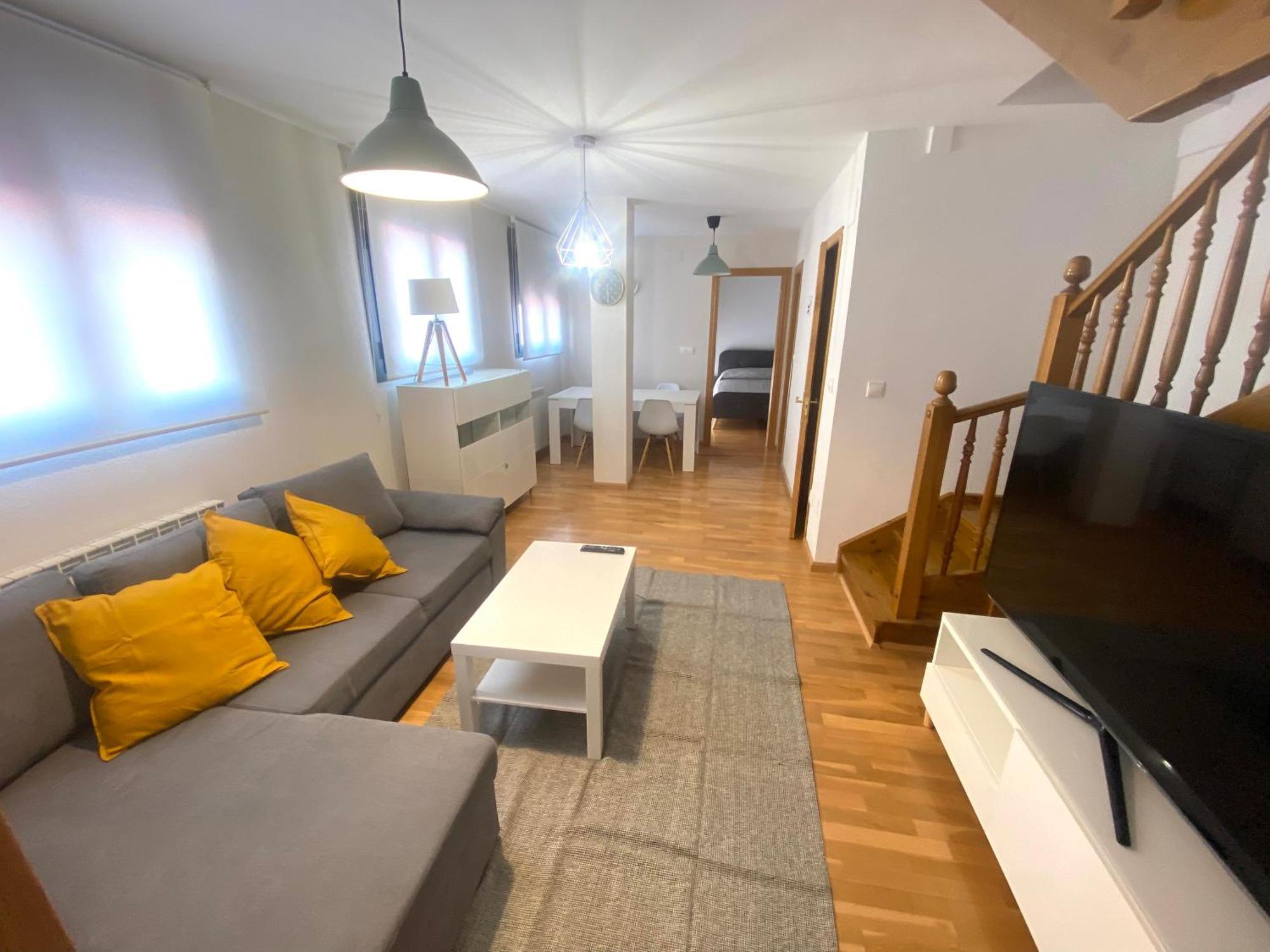Apartamento Centrico Con Garaje Jaca Exteriér fotografie