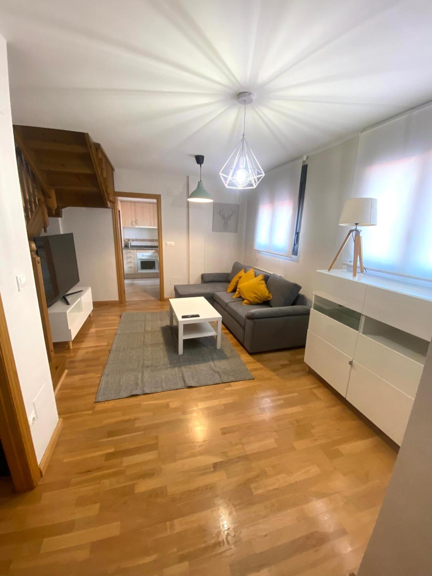 Apartamento Centrico Con Garaje Jaca Exteriér fotografie