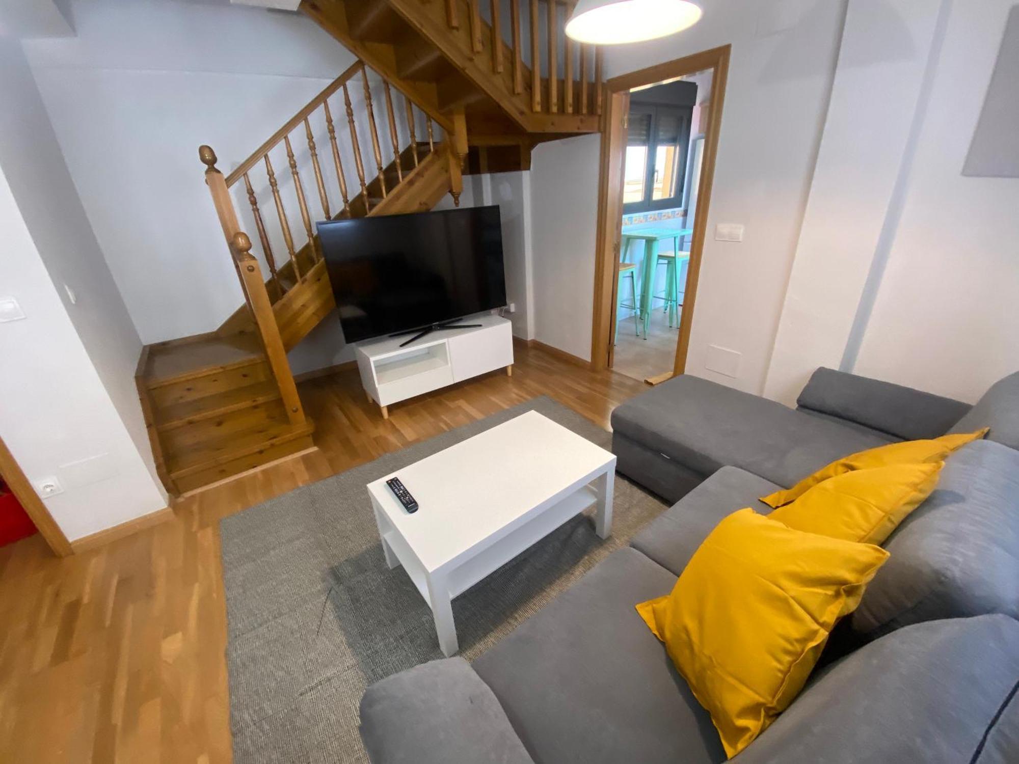 Apartamento Centrico Con Garaje Jaca Exteriér fotografie